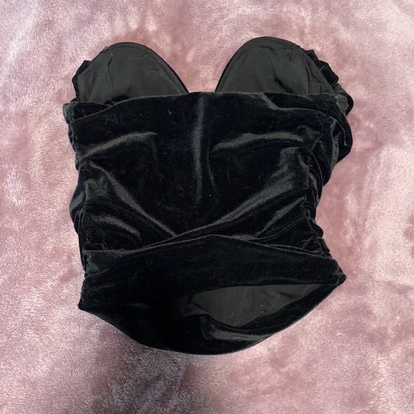 Strapless Velvet Top - Picture 2 of 3